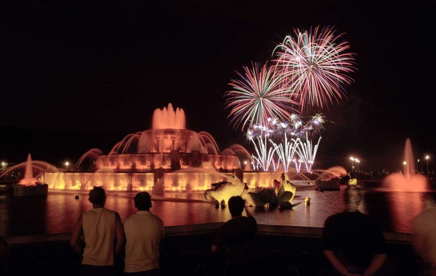 2 Hour Chicago Pier Fireworks & Evening Segway Tour - Why an evening Segway ride works well in Chicago
