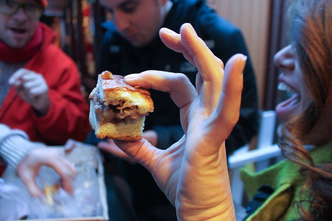 Bikes, Bites & Views: Chicago's Signature Dishes Bike Tour-Adults - The bikes, safety, and physical effort