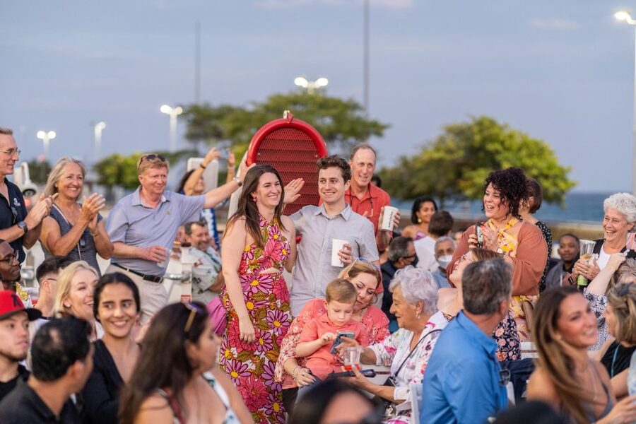 Chicago: 1.5-Hour Scenic Sunset Lake Cruise - Picking the Best Seat on the Boat