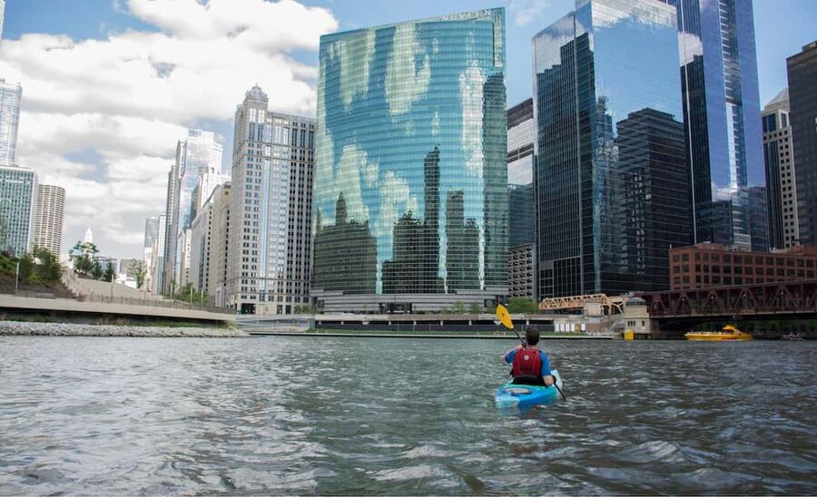 Chicago: 2-Hour Downtown Kayak Rental - Why the Chicago River is the main attraction