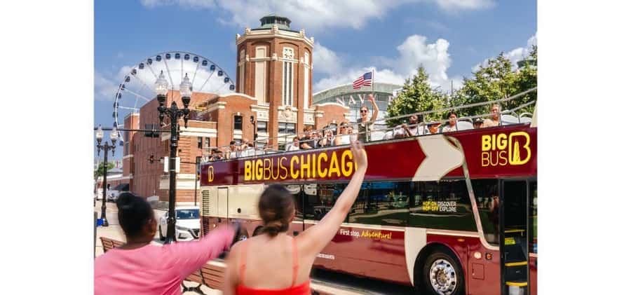 Chicago: 360 CHICAGO & Hop-on Hop-off Bus Tour (Save 20%) - The Magnificent Mile and 875 N Michigan Avenue