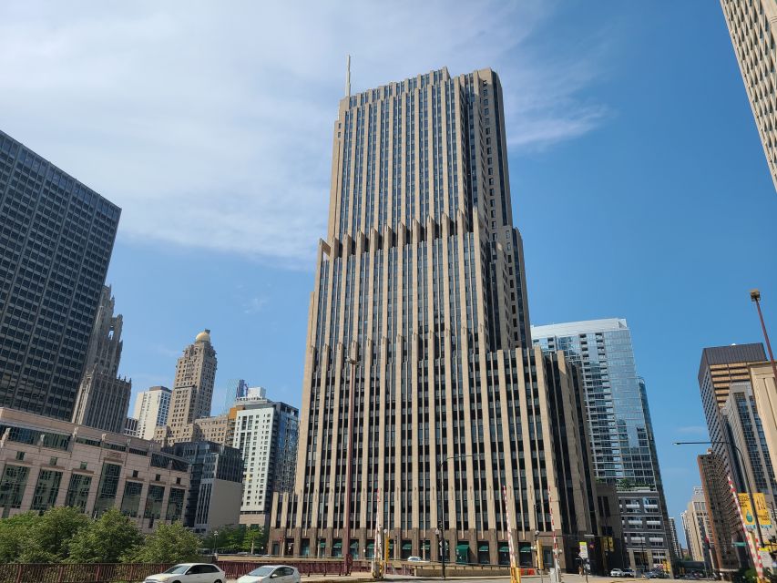 Chicago: 45-Minute Family-Friendly Architecture River Cruise - Guides who keep architecture from feeling like homework