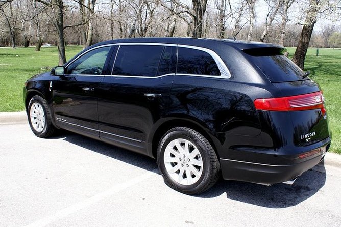 Chicago Airport Transfer to O'Hare & Midway - Luxury Sedan - Key points at a glance