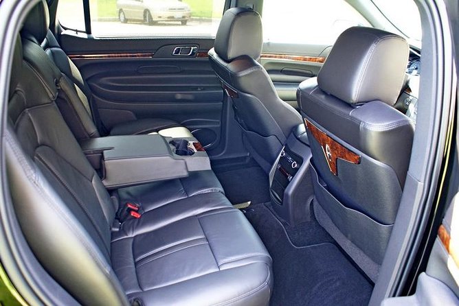Chicago Airport Transfer to O'Hare & Midway - Luxury Sedan - What the ride is like inside the sedan