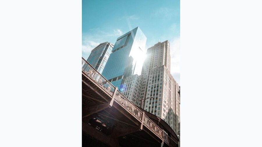 Chicago: Architecture Boat Tour with Drinks - Chicago architecture from the river