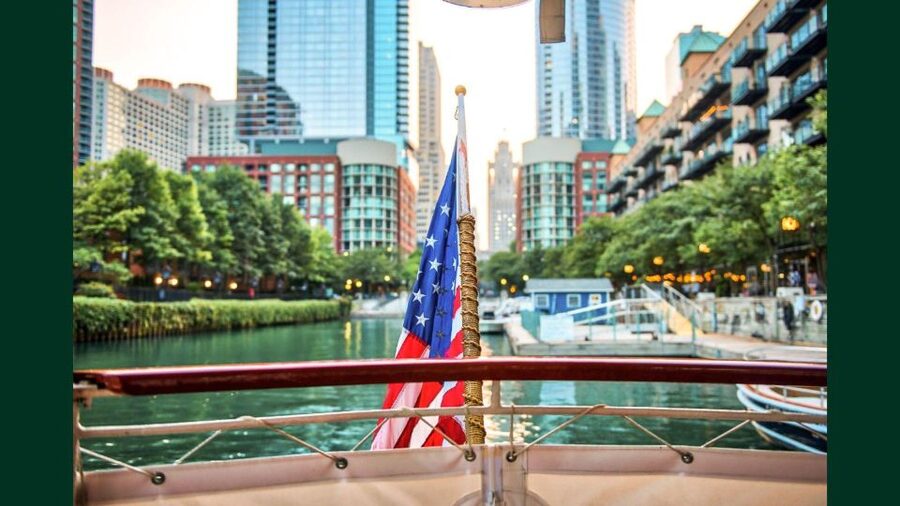 Chicago: Architecture Boat Tour with Drinks - Is $42 a fair price?