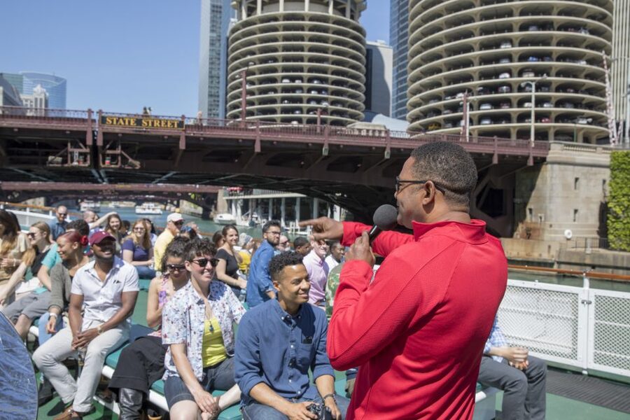 Chicago: Architecture Center Cruise on Chicago's First Lady - Why the Chicago River is the classroom