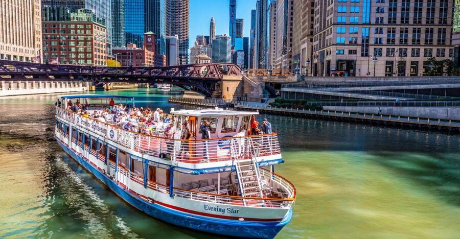 Chicago: Architecture River Cruise Skip-the-Ticket Line - Why the Chicago River is the right place to see the city