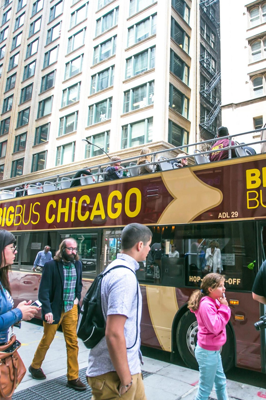 Chicago: Architecture River Tour and Hop-on Hop-off Bus Tour - A practical two-day plan