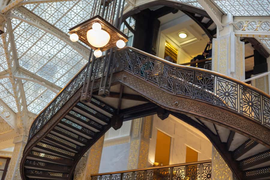 Chicago: Architecture & True Crime History - Starting beneath the Palmer House canopy
