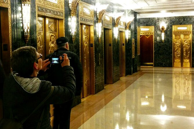 Chicago Architecture Walking Tour: Incredible Art Deco Interiors - Weather, walking, and access