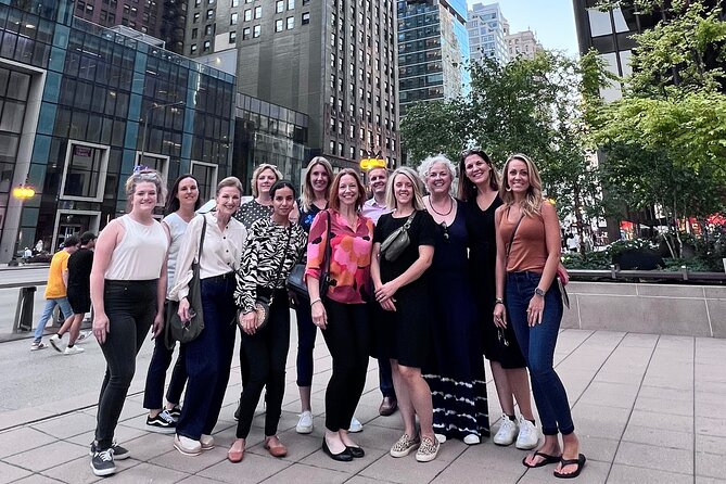 Chicago Art Deco Madness Walking Tour - The Green Carbide and Carbon Building Finale