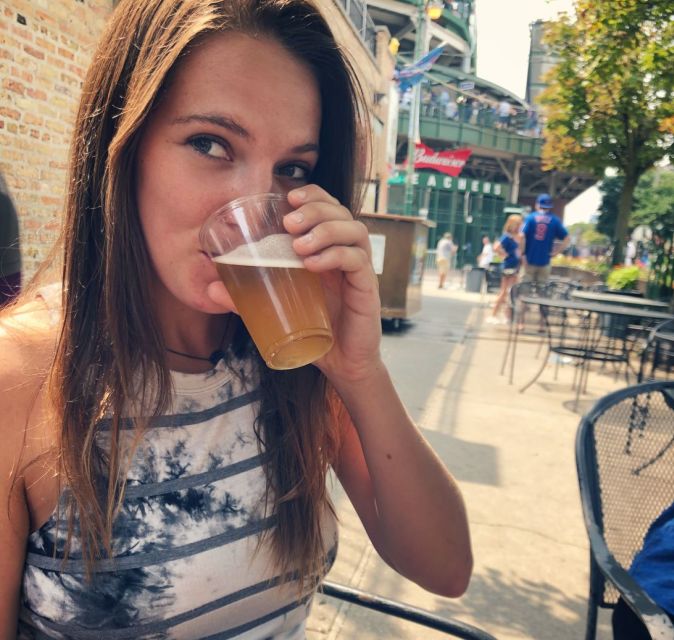 Chicago: Bikes, Bites, and Views Biking Tour - Adults - Neighborhoods You See Beyond the Main Attractions