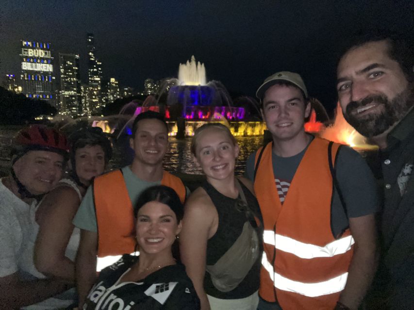 Chicago: Bikes, Bites, and Views Biking Tour - Adults - Pizza, Hot Dogs, Brownies, and Beer