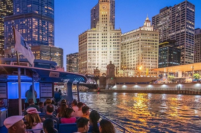 Chicago By Night River & Lake Cruise - Who should book this night cruise?