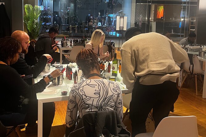 Chicago Candle Making Class On Magnificent Mile - Choosing fragrance oils without rushing