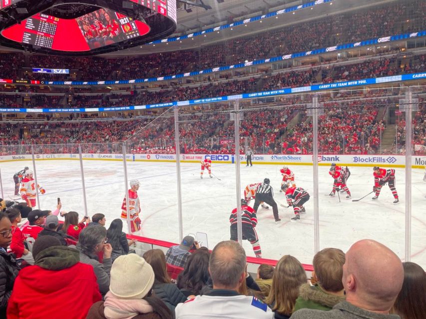 Chicago: Chicago Blackhawks NHL Game Ticket at United Center - Why a Blackhawks game belongs on a Chicago itinerary