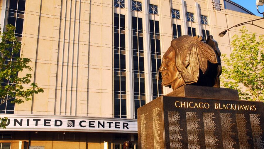 Chicago: Chicago Blackhawks NHL Game Ticket at United Center - What the $19 price really means