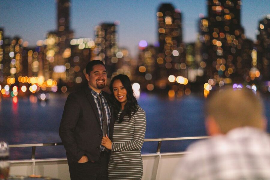 Chicago: Christmas Eve Lake Michigan Gourmet Dinner Cruise - Should you book the Christmas Eve dinner cruise?