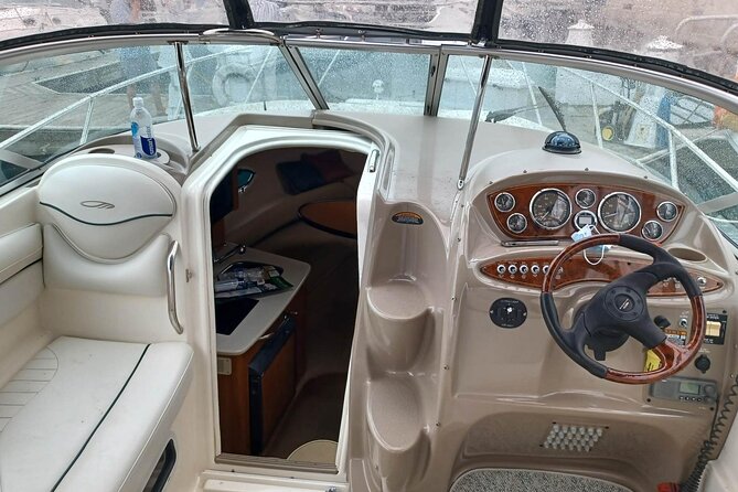 Chicago City Boat Tours - The best way to use your time on the water