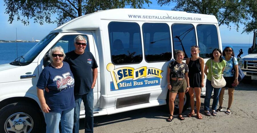 Chicago: City Minibus Tour with Optional Architecture Cruise - Key points to know before booking