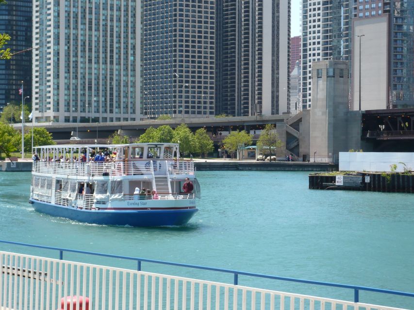 Chicago: City Minibus Tour with Optional Architecture Cruise - Grant Park and Buckingham Fountain