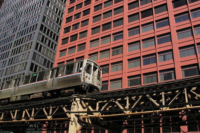 Chicago City Tour: Elevated Architecture Tour with Train Ticket Included - Washington and Wabash: a striking first station