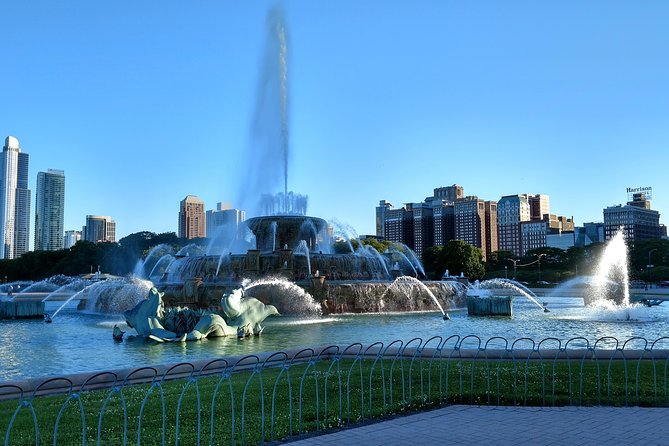 Chicago City Tour with Architecture River Cruise Option - The optional 75-minute architecture cruise