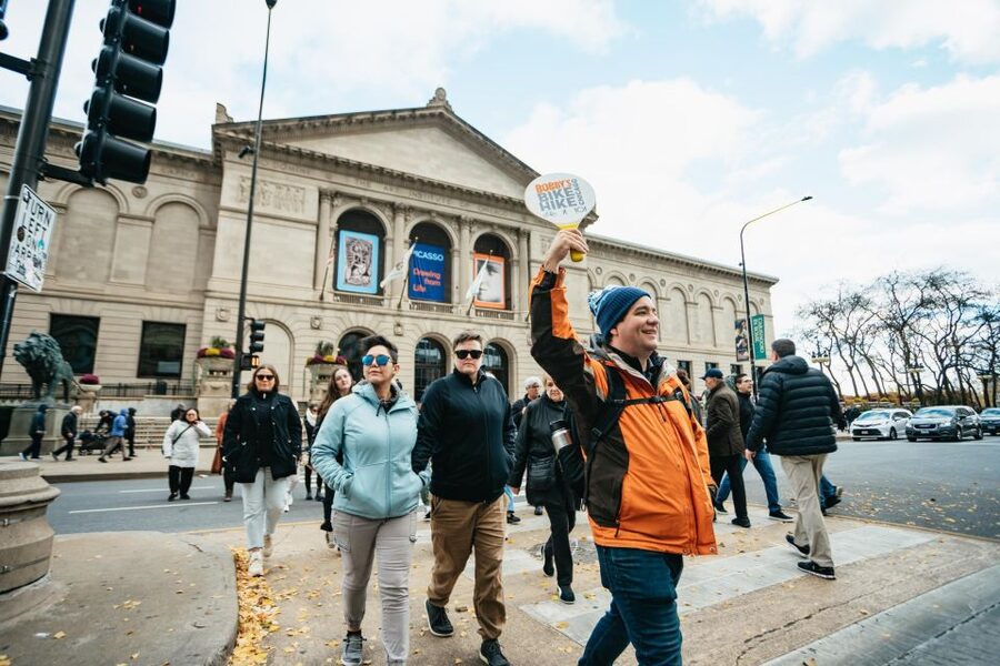 Chicago: Classic Food & Walking Tour with Free Bike or Kayak - Key points at a glance