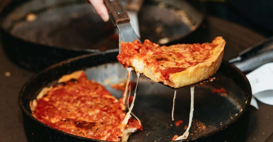 Chicago: Classic Food & Walking Tour with Free Bike or Kayak - Walking the Magnificent Mile and Riverwalk