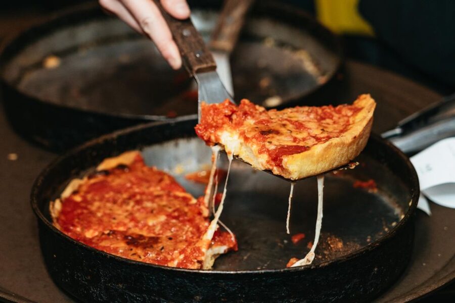 Chicago: Classic Food & Walking Tour with Free Bike or Kayak - The opening bites: pizza, hot dogs, and Italian beef