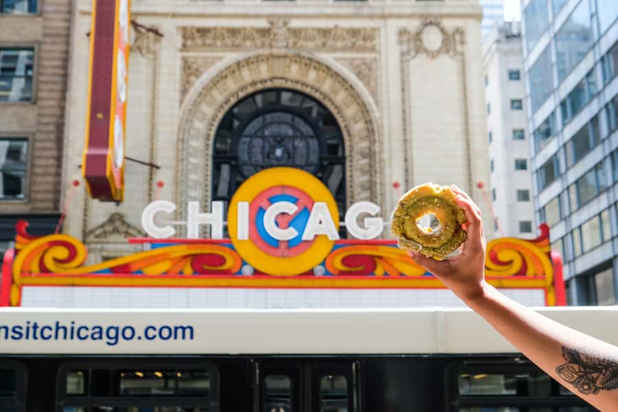 Chicago: Downtown Donut Tour with Tastings - Walking through the Chicago Loop