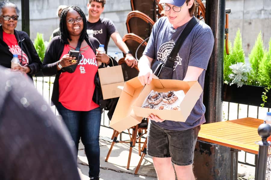Chicago: Downtown Donut Tour with Tastings - Classic Downtown or Wicker Park?