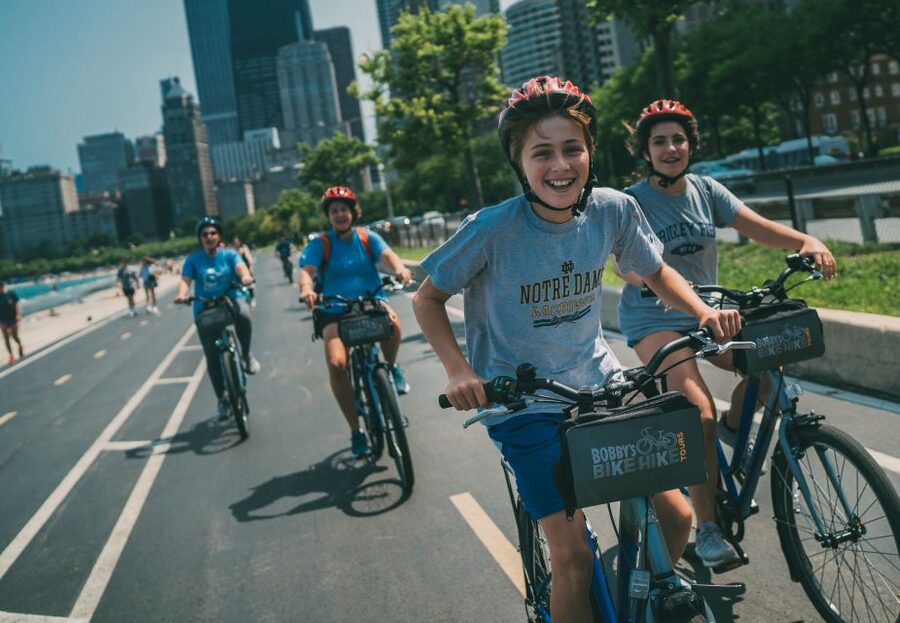 Chicago: Downtown Family Food Tour by Bike with Sightseeing - Why a food tour by bike works in Chicago