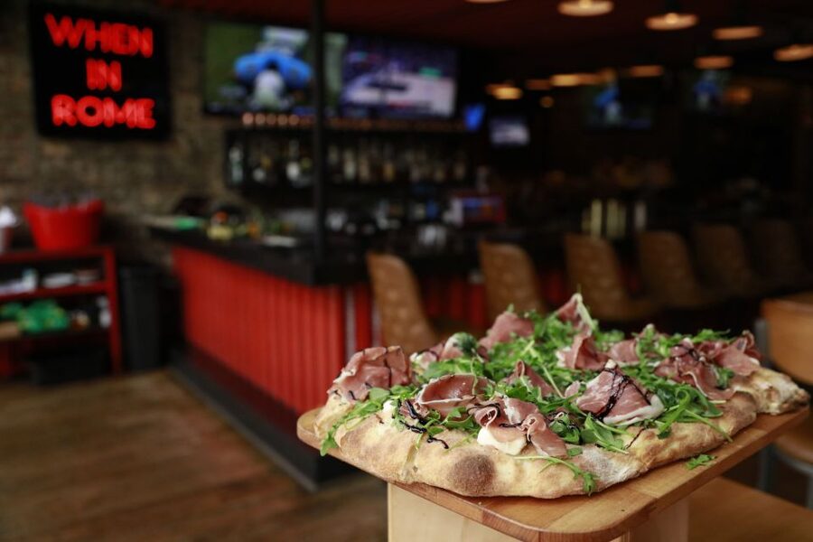 Chicago: Downtown Pizza Guided Walking Tour with Tastings - What the $73 price really covers