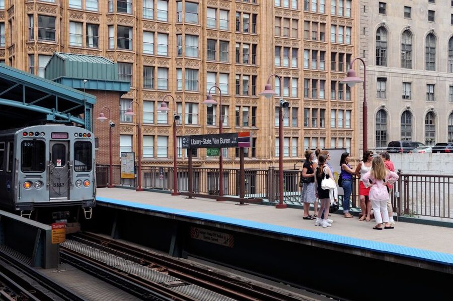 Chicago: Elevated Architecture Walking Tour - Station platforms and views most people miss
