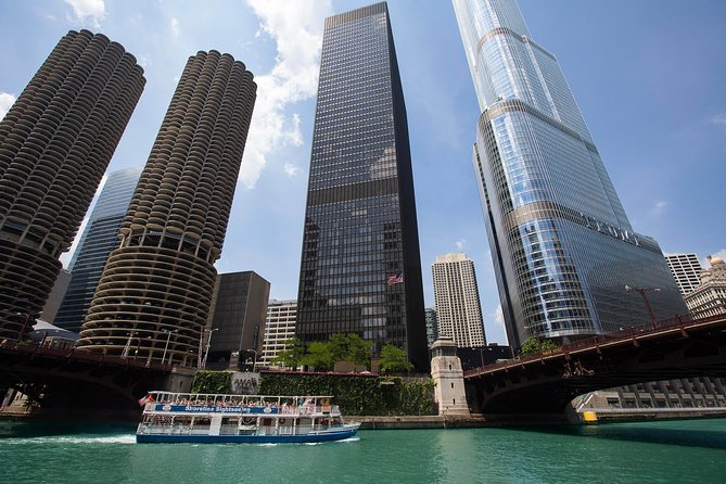 Chicago Explorer Pass: 35+ Things To Do - Includes 360 Chicago - Architecture From the Water and the Street