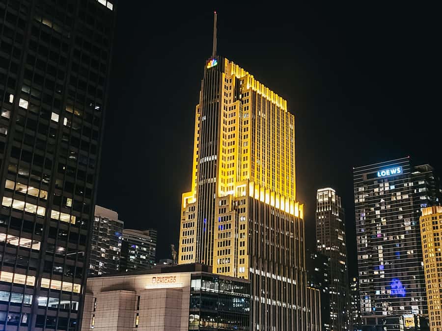 Chicago: Fireworks Cruise with Lake or River Viewing Options - Finding a comfortable spot onboard
