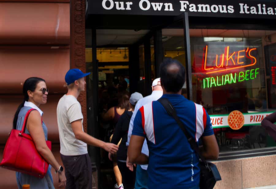 Chicago: Food, History and Architecture Tour - Along the Chicago Riverwalk