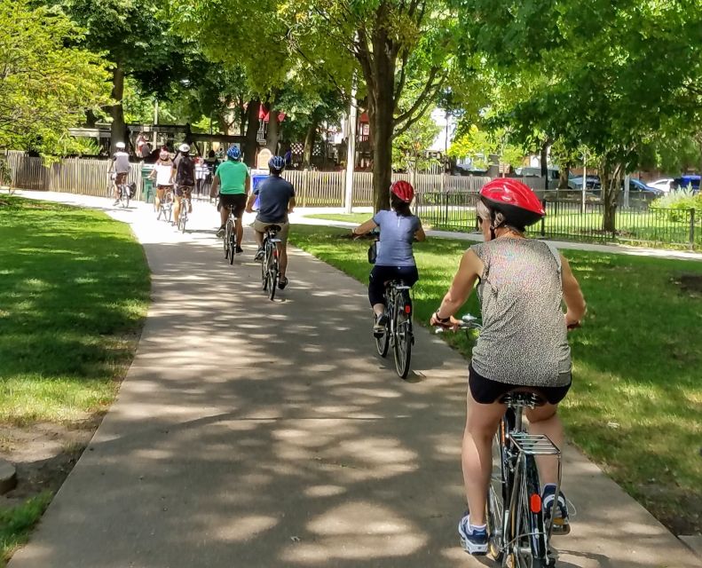 Chicago: Full-Day or Half-Day Bike Rental - Wrigley Field and the Northern City Ride