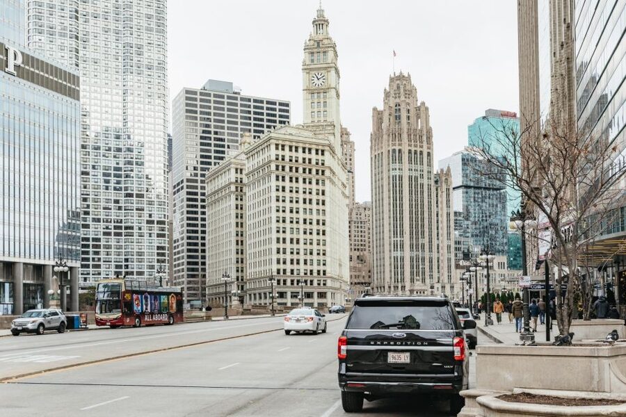 Chicago: Gangsters and Ghosts Guided Walking Tour - Key points at a glance