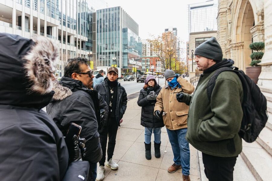 Chicago: Gangsters and Ghosts Guided Walking Tour - The Chicago Theatre and Palmer House