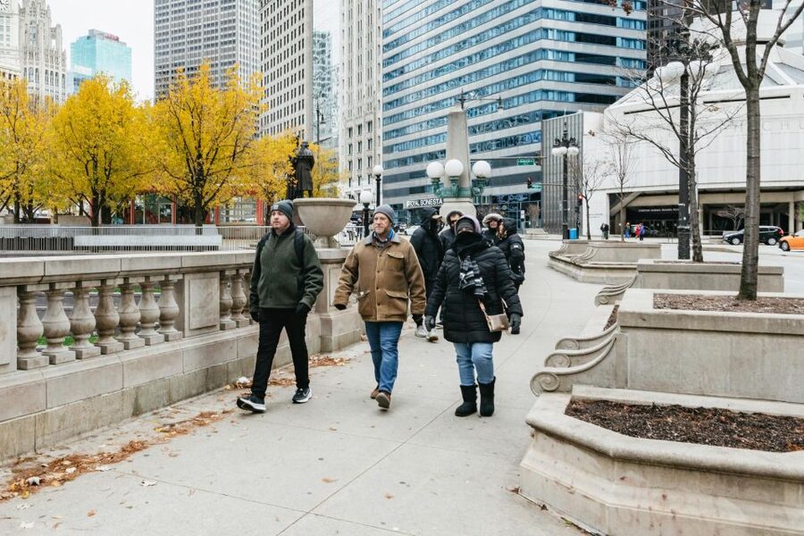 Chicago: Gangsters and Ghosts Guided Walking Tour - What the guides do best