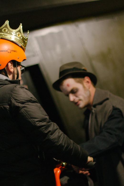 Chicago: Gangsters, Ghosts, and Haunted Hotels Segway Tour - Why Chicago’s ghosts work better at night