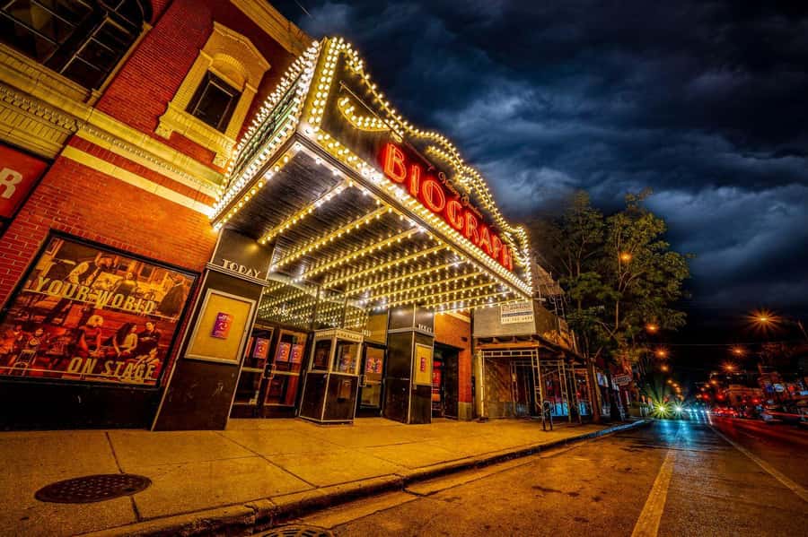 Chicago: Ghosts & Hauntings of the Windy City Walking Tour - Oz Park, Golden Dagger, and the route’s shifting mood