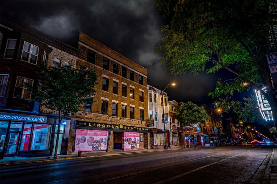 Chicago: Ghosts & Hauntings of the Windy City Walking Tour - Mobsters, serial killers, and Prohibition-era Chicago