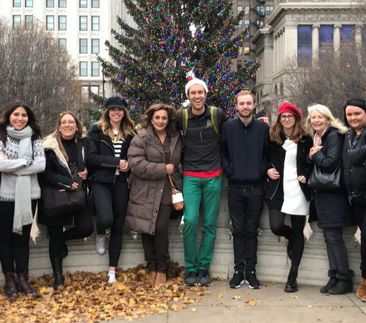 Chicago: Guided Holiday Walking Tour and Food Sampling - The Palmer House and Chicago’s original brownie