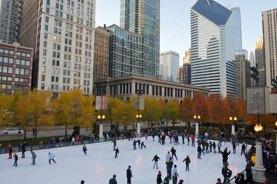 Chicago: Guided Holiday Walking Tour and Food Sampling - Is $80 good value for three hours?