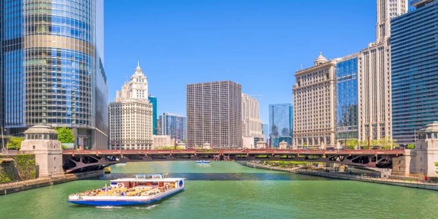 Chicago Highlights Walking Tour with Skydeck & Cruise - Crossing DuSable Bridge to the Riverwalk