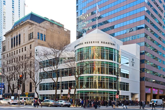 Chicago History and Architecture Walking Tour with Boat Cruise - Reading the Magnificent Mile through its landmark buildings